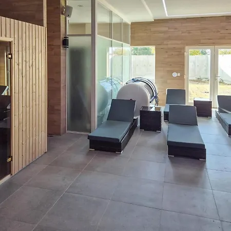 Stunning In With Sauna Apartament *